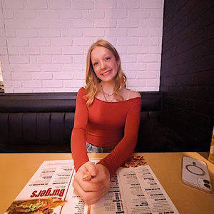 Meet your Posher, Dani